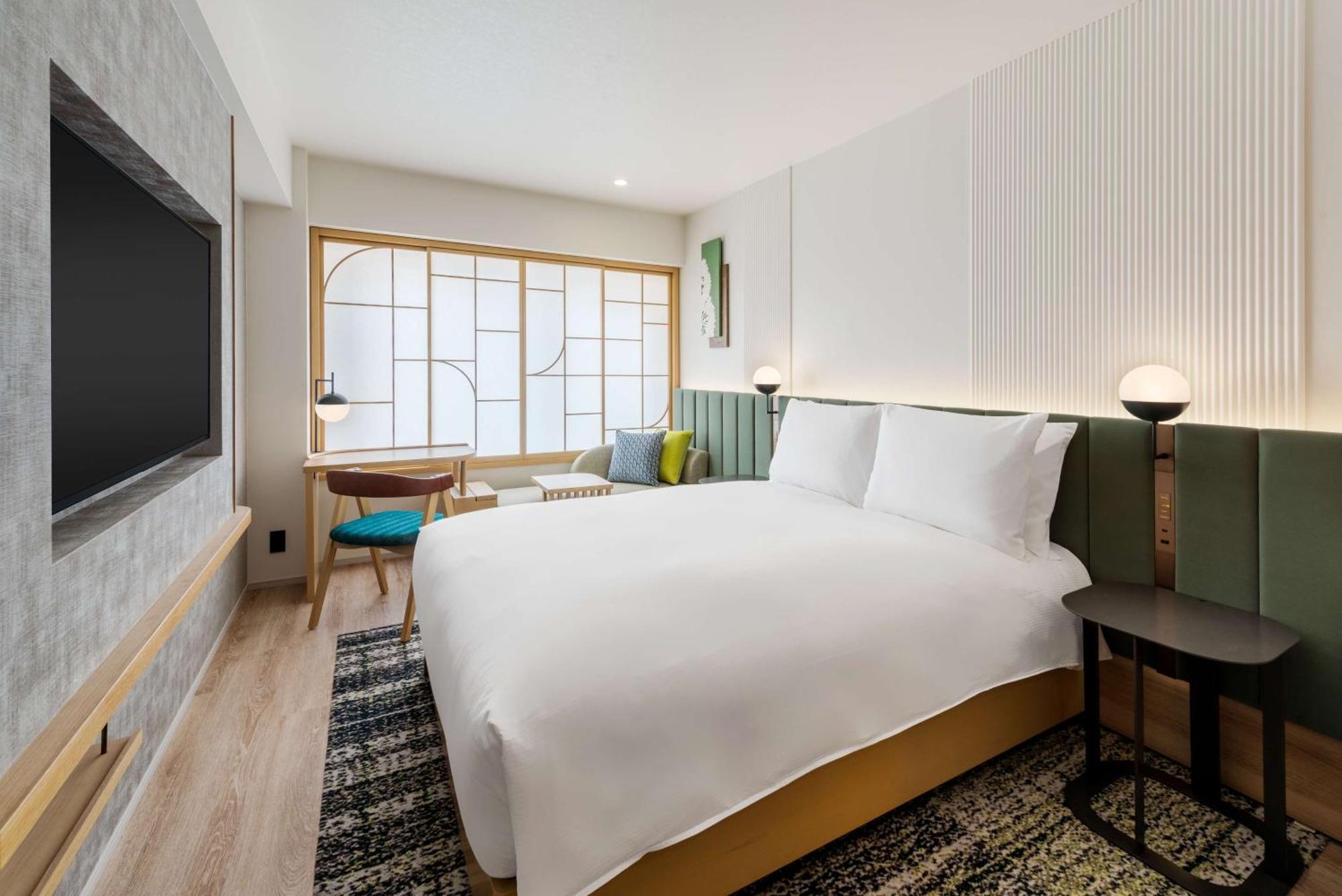 Hilton Garden Shijo Karasuma โรงแรม